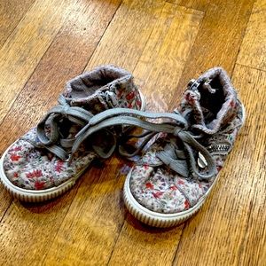 Blowfish Malibu Floral Girls Hightops 8T